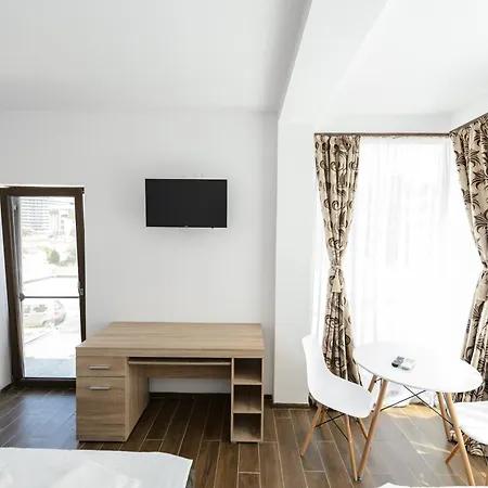 Lily Guest house *